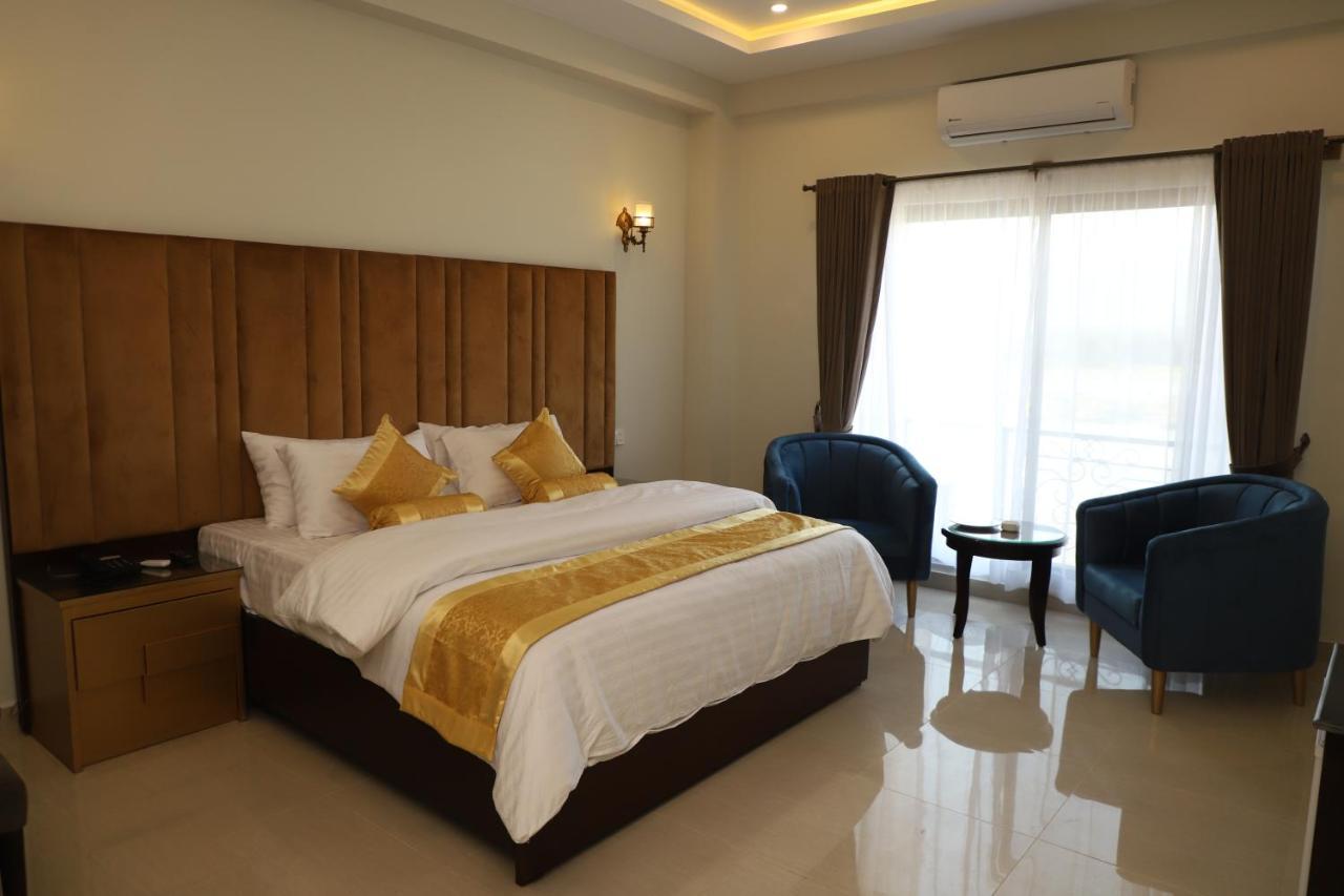 Swat Palace Hotel By Northin Mam Derai Esterno foto