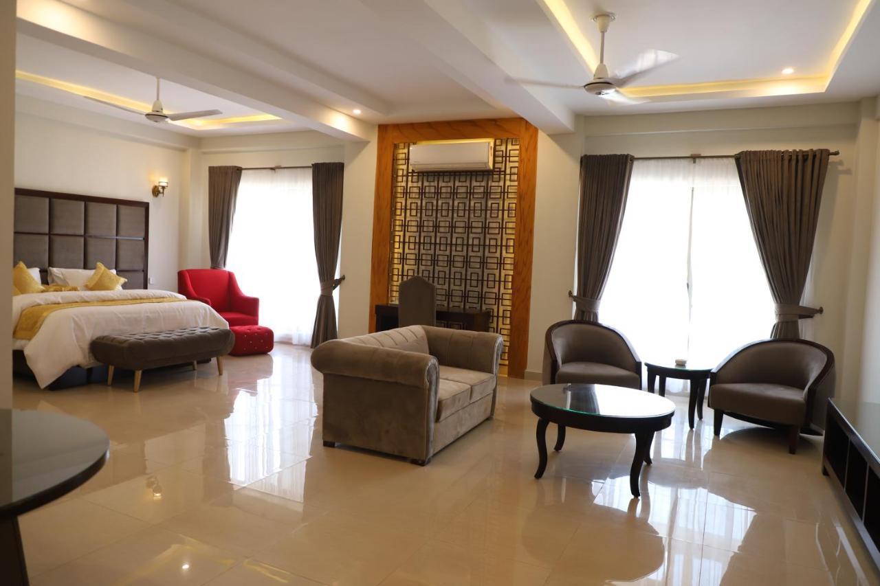 Swat Palace Hotel By Northin Mam Derai Esterno foto