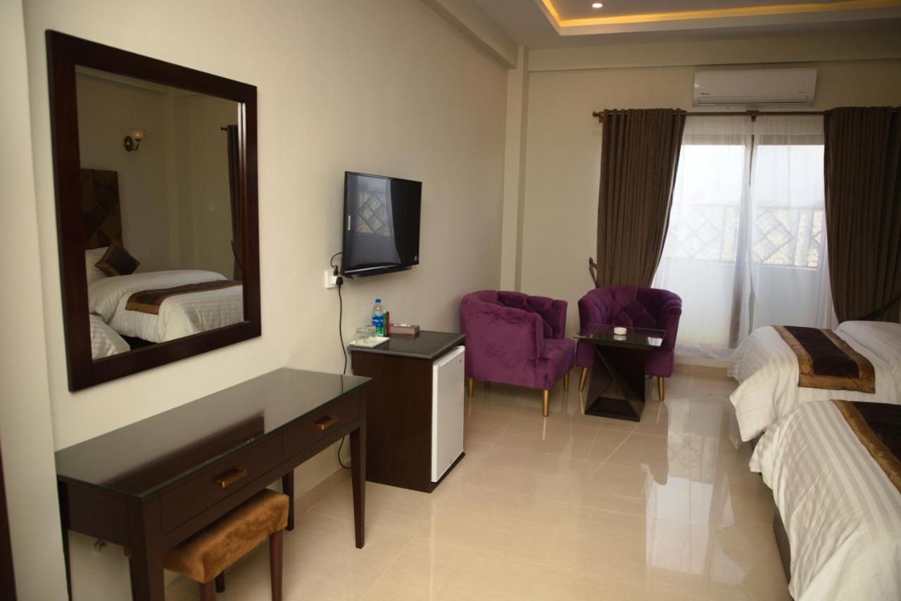 Swat Palace Hotel By Northin Mam Derai Esterno foto