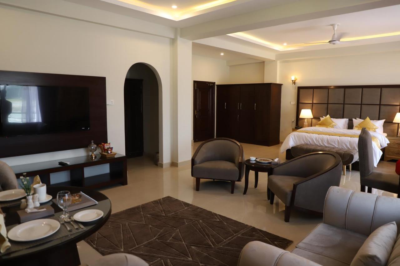 Swat Palace Hotel By Northin Mam Derai Esterno foto