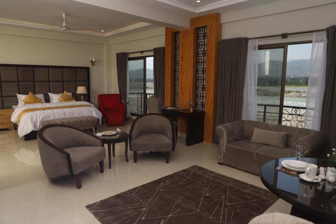 Swat Palace Hotel By Northin Mam Derai Esterno foto